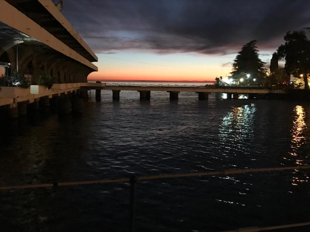 Гавань Hotel Szuhumi Kültér fotó
